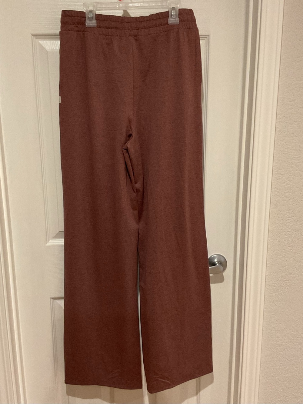 Vuori halo essential wide leg pant medium NWOT pockets drawstring travel comfy - Picture 4 of 7